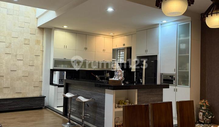 DIJUAL VILLA KOMPLEK MAKMUR GARDEN