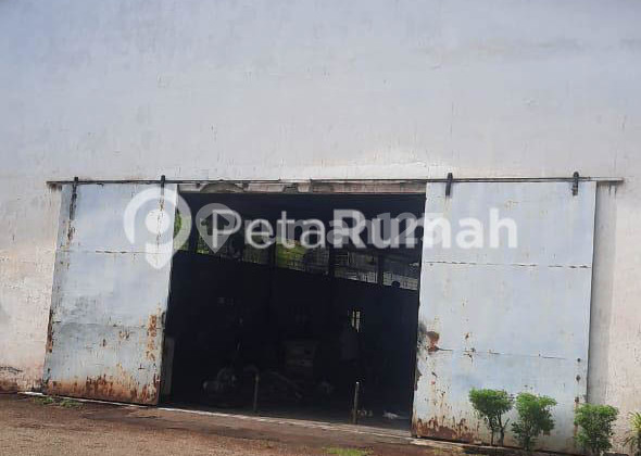 Ready-to-Use Large Warehouse in Medan Amplas with SHM