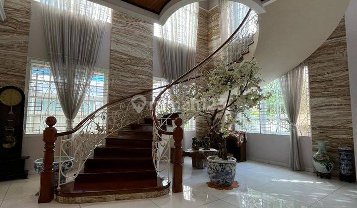 Dijual Rumah Villa Mewah Lobak Furnish Medan Baru 1