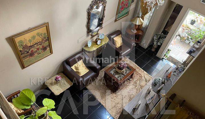 Rumah 2 Lantai Bagus Furnished SHM di Kota Baru Parahyangan, Bandung 2