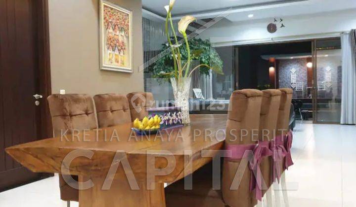 Rumah Bagus Furnished SHM di Kota Baru Parahyangan, Bandung 2