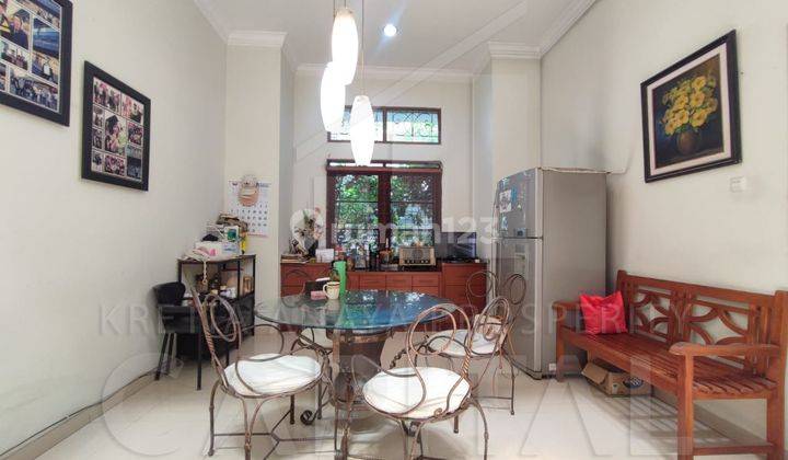 Rumah 2 Lantai Bagus Semi Furnished SHM di Bandung Kota, Bandung 2