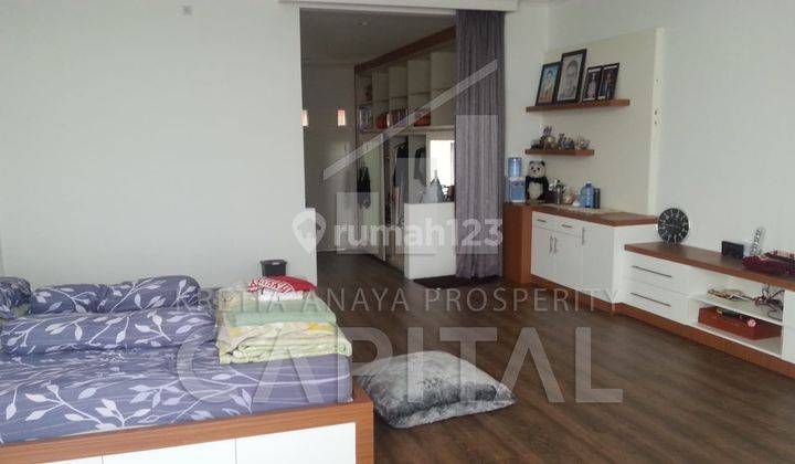 Rumah 2 Lantai Bagus Furnished di Kota Baru Parahyangan, Bandung 2