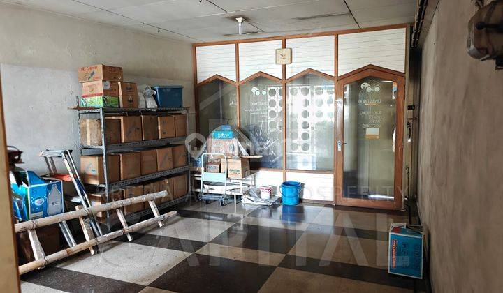 Rumah 3 Lantai Bagus Semi Furnished SHM di Pasir Kaliki, Bandung 2