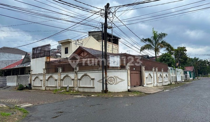 Rumah Hook Bagus Dijual di Duta Garden