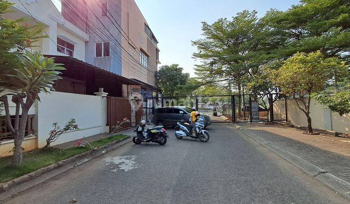 Rumah Bagus Dijual di Duta Garden 2