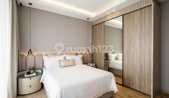 Rumah Golf Island 8x20 Furnish Interior Rapih 3 Lantai Siap Huni 2