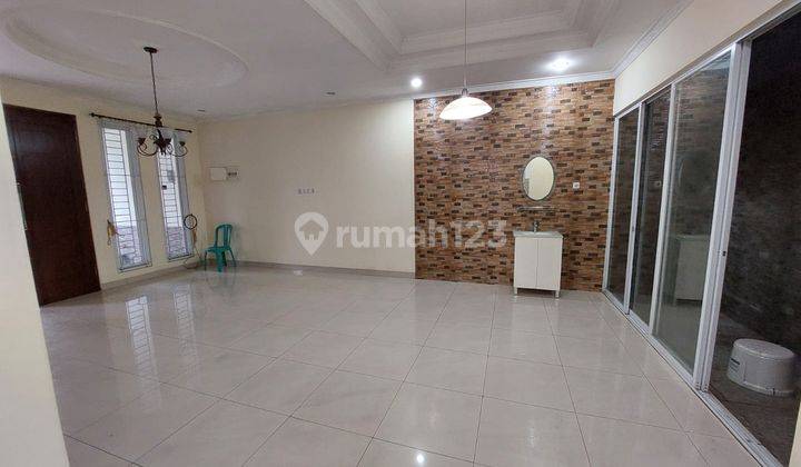 Rumah Hook Kelapa Gading 2 Lantai 209m2 Siap Huni 2