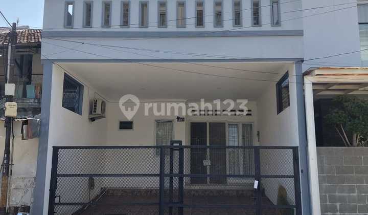 Rumah Brand New Seberang Mall Kelapa Gading 6x20 2,5 Lantai