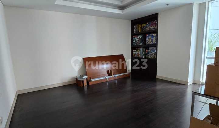 Apartemen Regatta Mid Zone 3BR 206m2 Semi-Furnished 2