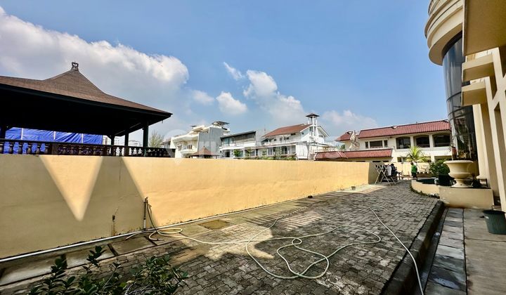 Pearl Beach House With Spacious Ship Canal 916m2 Semi Furnished 2