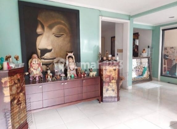 Rumah Tua Hitung Tanah Taman Kedoya Baru 10x20m2 Hadap Barat