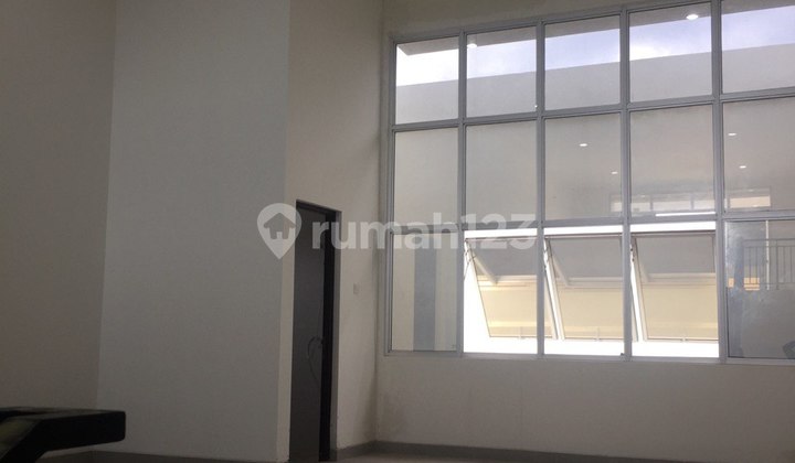 Mau tempat usaha yang strategis di PIK 2, ada ruko Marina The Loft 2