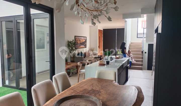 Dijual Cepat Rumah Full Furnished Siap Huni di Perumahan Permata Mediterania Amethyst, Joglo Jakarta Barat