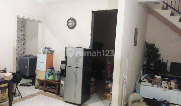 Rumah Posisi Hook Bagus Di Griya Kebraon Surabaya

 2