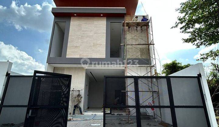 Rumah Bagus Siap Huni Di Sutorejo Surabaya 1