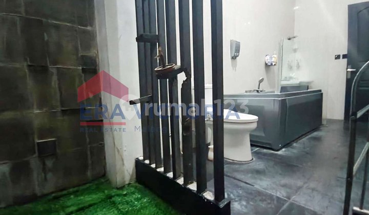 For Sale Large Ijen Nirwana House - Klojen with Access Card and Hook Position 2