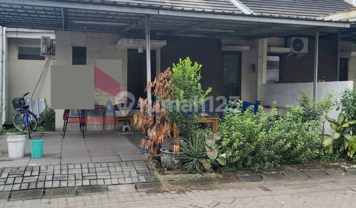 For Sale: House in a Self-Contained One Gate System Area, Move-In Ready, Sidoarjo Region. Easy Access Near the Main Sidoarjo-Surabaya Highway.