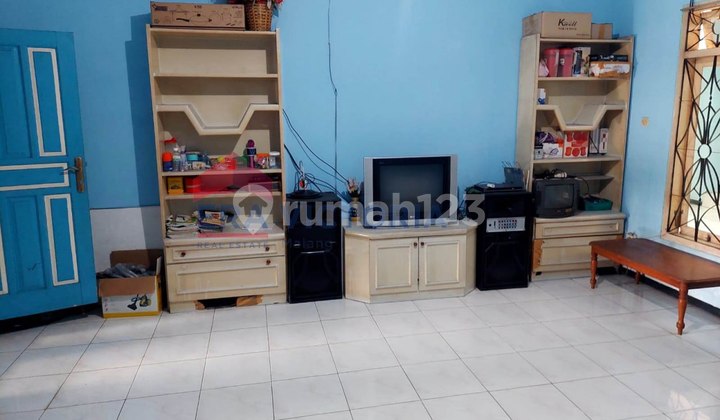 For Sale Office-Converted House, Near Malang District Prosecutor's Office, Arjosari Terminal, Persada Araya Hospital, Religious Court Office, and Immigration Office. 2