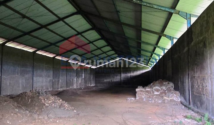 For Rent: Consists of 2 Warehouse Buildings, Former Factory, Easy Access and Truck Accessible.