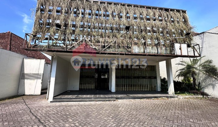 Disewakan Ruang Usaha Di Jalan Premiere Road Kota Malang. Cocok Untuk Office, Bank, Klinik Kecantikan