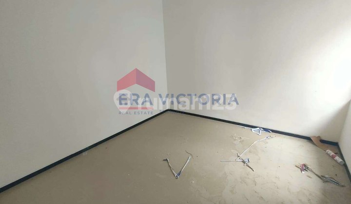 For Sale Primary Commercial Landed House in Wagir. DP Only 10 Million. Price Includes Building Permit, 1300W PLN Installation, Water System, VAT, BPHTB, Deed of Sale, and Name Change. 2