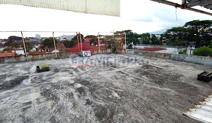 For Sale 3-Story Office Space in Downtown Malang 2