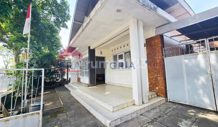 Dijual Rumah Bangunan Lama Kondisi Sangat Terawat Kawasan Favorit Gunung-gunung Dekat Berbagai Kuliner, Guesthouse, Hotel Cocok Untuk Hunian