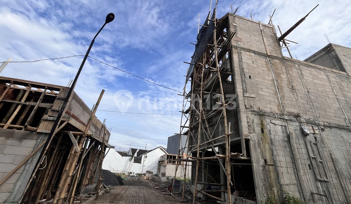 Kost Ring 1 Muhammadiyah Malang Campus Only 2 Minutes Away Kost Ring 1 Muhammadiyah Malang Campus Only 2 Minutes Away