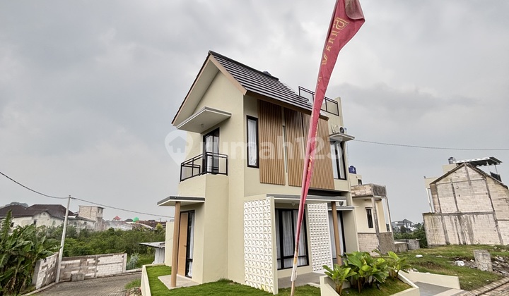 Strategic Villa in Batu City Easy Access 5 Minutes to Batu City Square