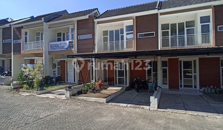 Luxury Villa Ready to Generate Passive Income of Hundreds of Millions Per Year, in Front of Jatim Park 3 Batu City Luxury Villa Ready to Generate Passive Income of Hundreds of Millions Per Year, in Front of Jatim Park 3 Batu City