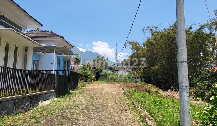 Villa Di Jual Kota Batu Depan Persis Jatim Park 2