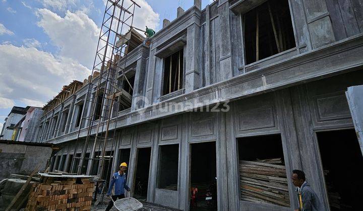 Rumah Baru Row Komplek Lebar, Komplek Amerta Sadananda 2