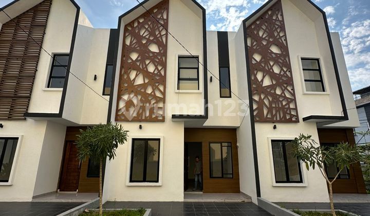 Rumah Cantik Daerah Cemara Komplek Gm Regency 1