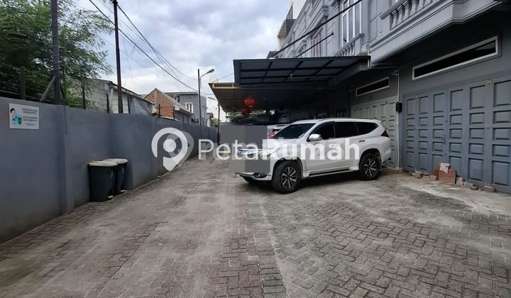 Affordable Attached Shophouses in the Krakatau - Bilal Area 2