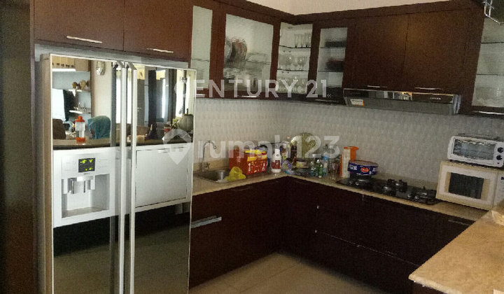 3-Story Furnished House in Setra Murni, Bandung 2