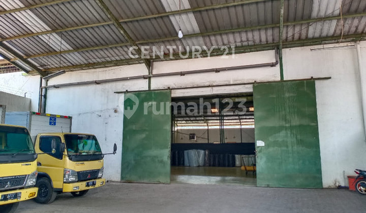 Warehouse in Nanjung Near Toll Road, Pocket-Shaped Land