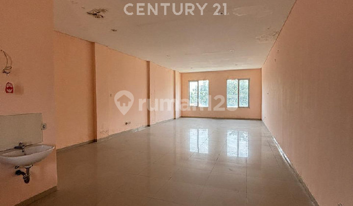 3-Storey Strategic Shop House on Jalan AH Nasution, Ujungberung, East Bandung 2