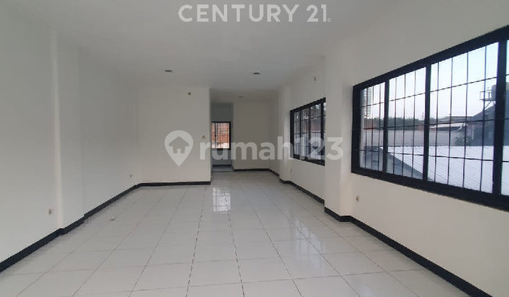 3-Story Shop House on Main Road Jl Malabar, Kosambi, Bandung 2