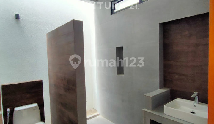 Rumah Minimalis 2 Lt Taman Holis Bandung 2