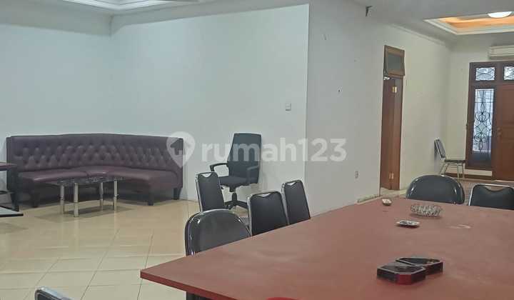 Quick Sale, House suitable for business on Palasari main road, Bandung, near Talagabodas.