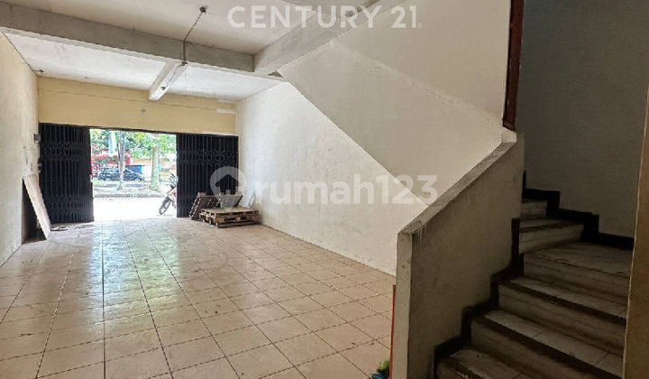 2-story Shophouse in Taman Holis Indah 1 Bandung 1