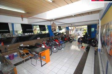 Dijual Gedung Showroom di Tengah Kota Bandung SHM 2