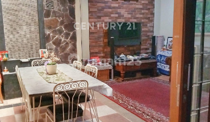 Rumah Full Furnished Sayap Pahlawan,Riau Bandung Rumah Full Furnished Sayap Pahlawan,Riau Bandung