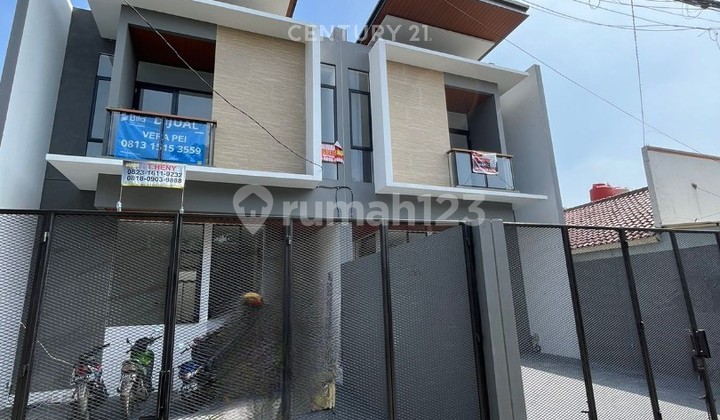 For Sale Ready-to-Occupy House in Leuwipanjang Area 1