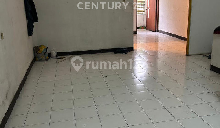 2-story Shophouse in Taman Holis Indah 1 Bandung 2