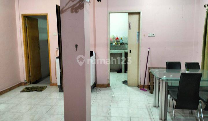 Dijual Rumah Siap Huni 2 Lantai Unfurnished Lokasi di Kota Makassar 2