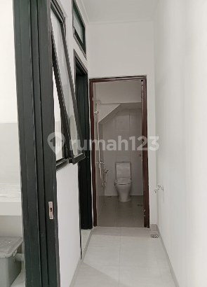 Disewakan Rumah Cluster Bukit Nirmala Pik 2 2
