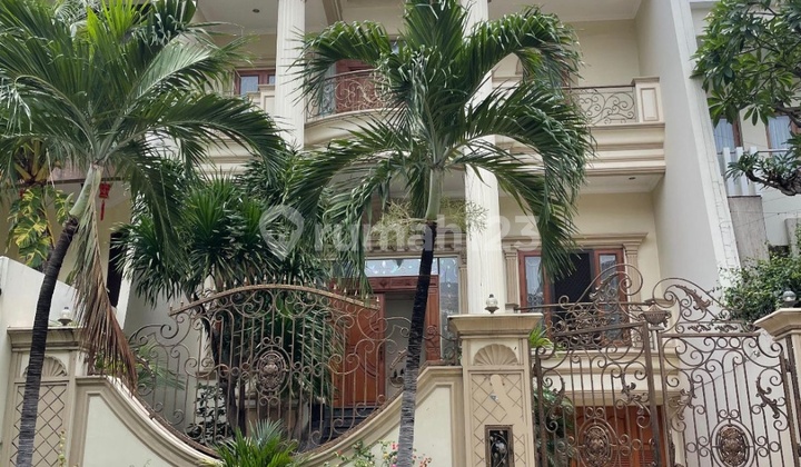 Dijual Rumah Konsep Classsic Pantai Indah Kapuk Jakarta Utara