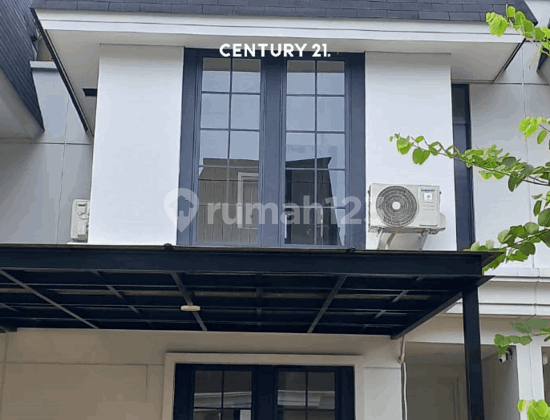 Ready-to-Occupy House in Bintaro Iw 17821 Area
